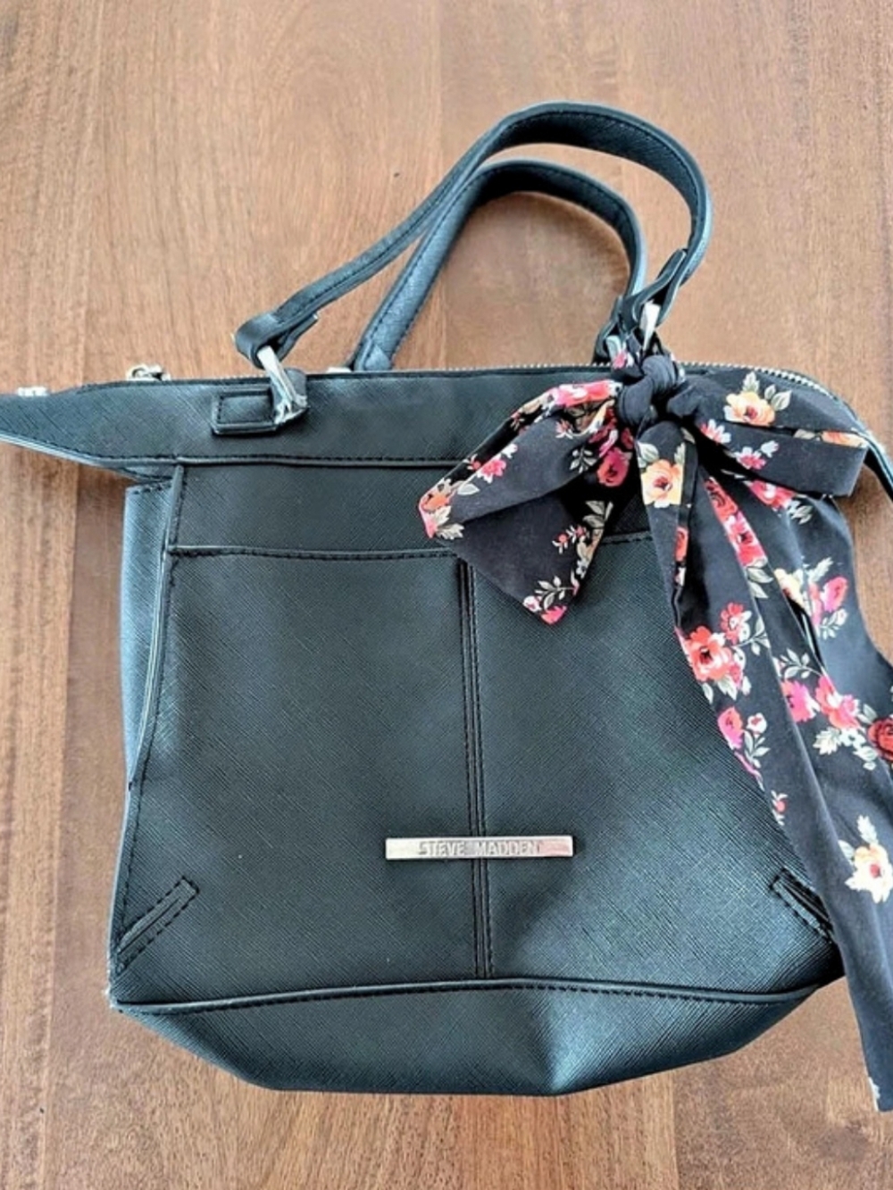 Steve Madden Bdusk-F Floral Black Tote in Black & Red